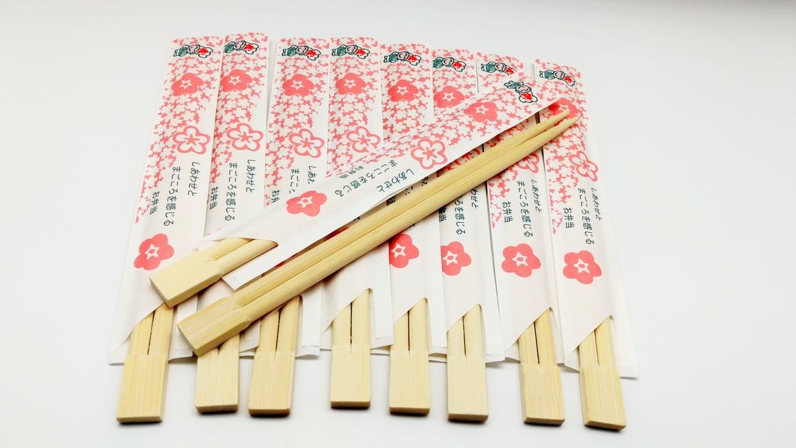 De directe levering van basis BRENGT Dispossiable-Bamboeeetstokjes met half die document samen voor Chinees Voedsel wordt verpakt
