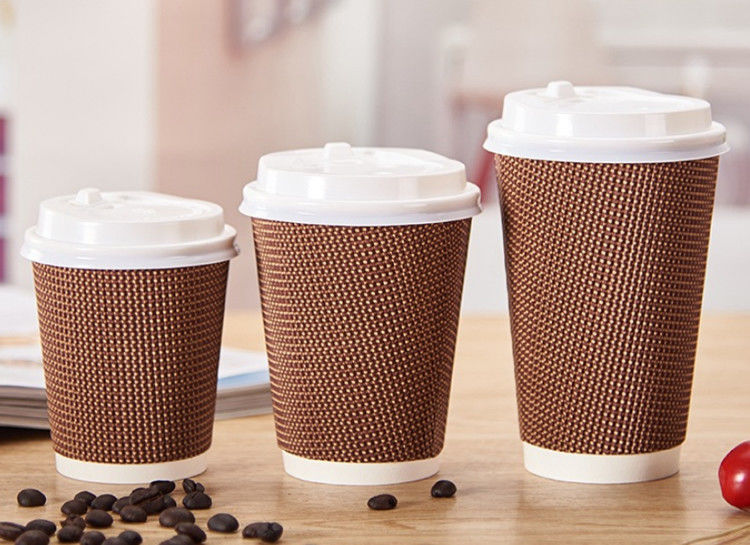90mm Mond Drie Lagen plooide Beschikbare Koffiekoppen 16oz